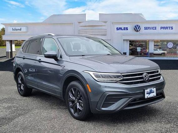 VOLKSWAGEN TIGUAN 4MOTION 2022 3VV2B7AX3NM155316 image